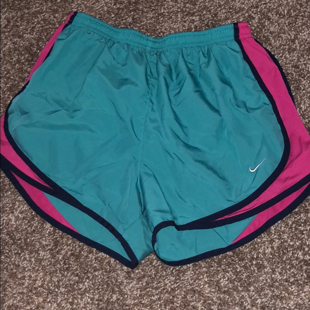 Nike Shorts Medium (Blue, Navy blue, Pink)